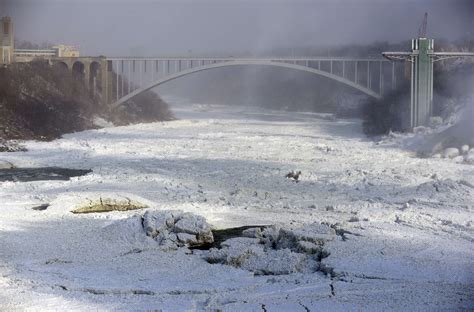 How Cold Was The Polar Vortex Niagara Falls Froze New York Post