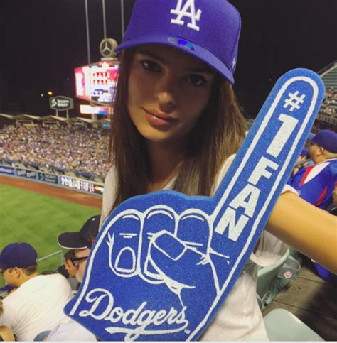 Ella es Emily Ratajkowski la fan más sexy de los Dodgers Diario Cambio