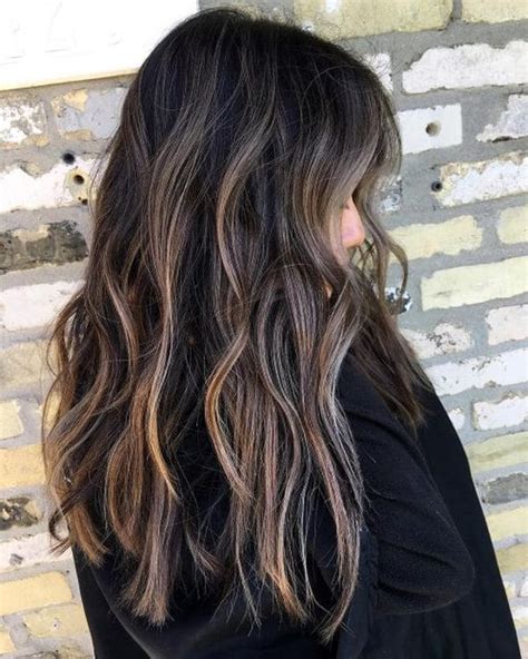 Check out some of our favorite natural looking highlights that you cans seriously rock on your dark hair. Black Hair With Highlights (Trending in October 2020)