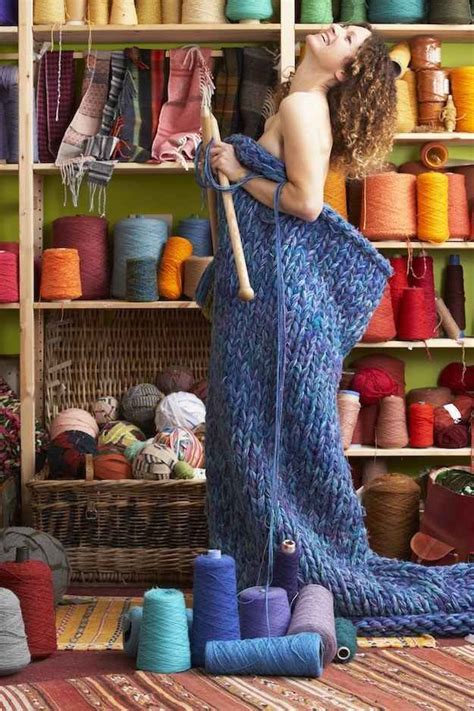 How To Knit According To Ridiculous Stock Photos How To Purl Knit Knitting Group Knitting