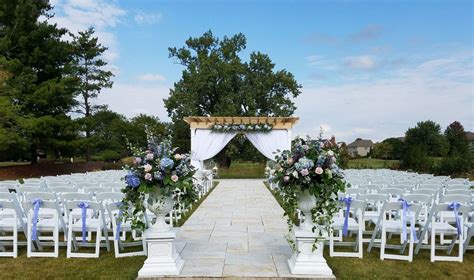 Celebrate and remember the lives we have lost in cleburne, texas. Eagle Brook Country Club - Venue - Geneva, IL - WeddingWire