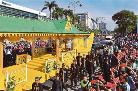 Al aminul karim sultan sallehuddin ibni almarhum sultan badlishah ( jawi : Kedahans elated over Sultan of Kedah installation | New ...