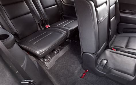 Second row shoulder room (inches). 2011 Dodge Durango Heat - 2011 Chicago Auto Show ...