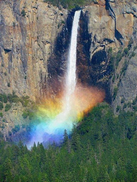 Water Rainbow In Yosemite National Park Rainbow Waterfall Waterfall
