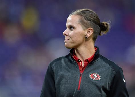 Meet 49ers Coach Katie Sowers The First Woman And Openly Gay Coach In