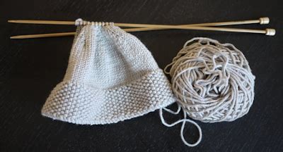 I am rather new to knitting, so watching things come along is rather exciting! Easy Knit Hat Pattern Straight Needles | JaynetBlog