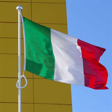 Bandiera Italia Resolfin Vendita E Produzione Bandiere E Pennoni