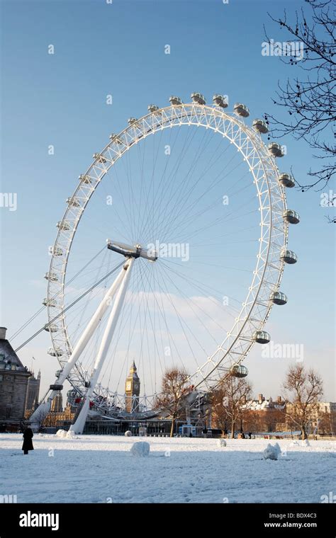 London Eye In The Snow Hi Res Stock Photography And Images Alamy
