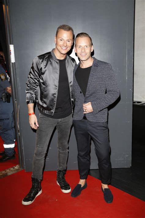 En intervjupodd med daniel redgert. Alla ville fira Frans på Melodifestivalens galna efterfest ...