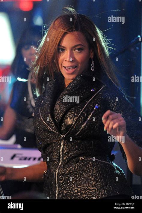 Singer Beyonce Performs On Mtvs Trl Total Finale Live Show At The