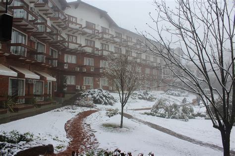 Lazer e segurança em gramado. Neve no Hotel Alpestre em Gramado (inverno de 2013 ...