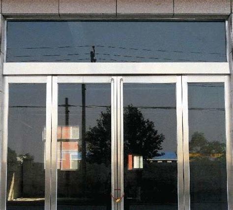 หน้าต่างและประตูอลูมิเนียมป้องกันการกัดกร่อนด้วยกระจกนิรภัยคู่ 4mm