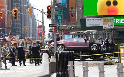 New York Speeding Car Drives Into People At Times Square