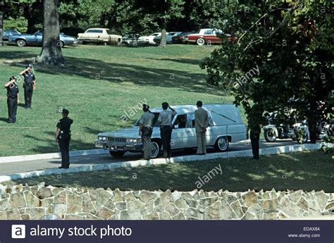 Check spelling or type a new query. ELVIS PRESLEY FUNERAL, MEMPHIS, TENNESSEE, USA - 18TH ...