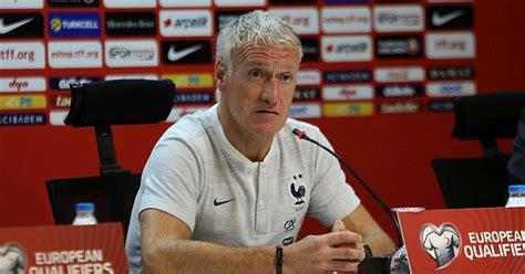 Derbide olay çıktı ve şenol güneş, kafasına aldığı darbe sonrası yere yığıldı ve daha sonra hastaneye kaldırıldı. Didier Deschamps: Türkiye genç ve olgun bir takım! - Spor ...