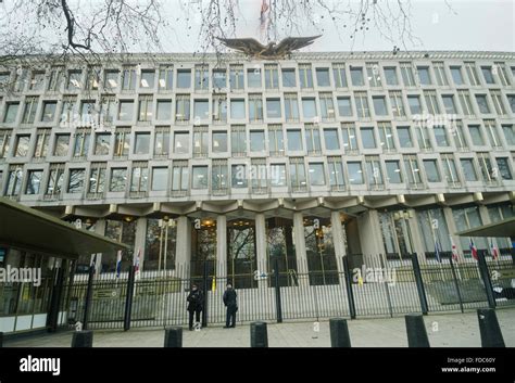 American Embassy London Eagle Hi Res Stock Photography And Images Alamy