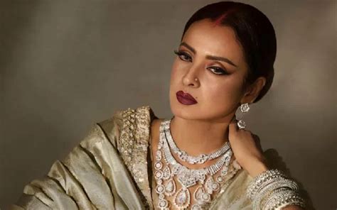 Rekha Birthday Special Celebrities Wish The Veteran Actress Skyexch