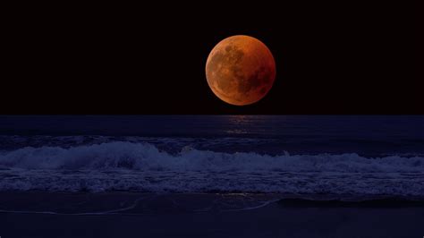 Wallpaper Full Moon Eclipse Sea Surf Horizon Hd Picture Image