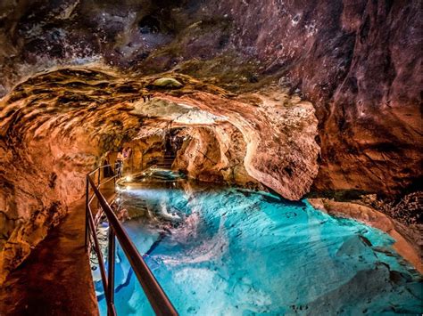Jenolan Caves Tours Nsw Holidays And Accommodation Things To Do Attractions And Events