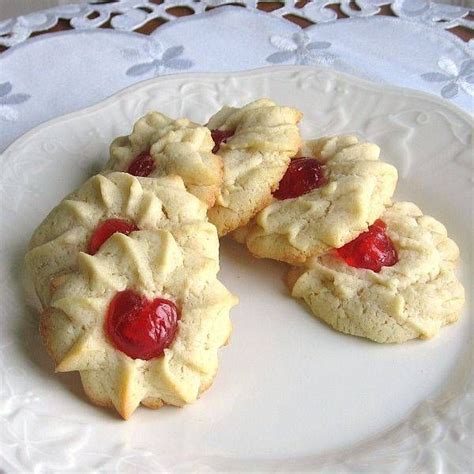 Christmas cookies part 3 rings venčeky recipe slovak from christmas cookies part 3 rings the best ideas for slovak christmas cookies.change your holiday dessert spread out right into a. 6 Traditional Czech Christmas Cookies (With images ...