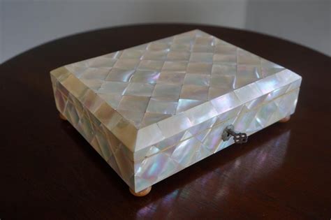 Antique And Museum Quality Mother Of Pearl Jewelry Box With Silver Lock