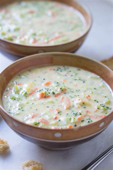 Homemade Creamy And Cheesy Broccoli Soup Recipe