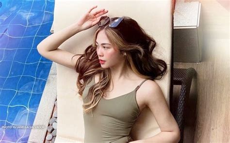 8 Hot New Janella Salvador Bikini Pics