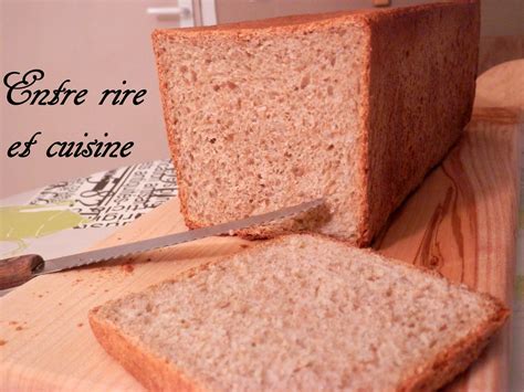 Quelle bonne idée que ce pain de mie maison ^^ la mie a l'air hyper moelleuse et bien dense. Pain de mie complet maison {parfait pour les toasts de fin ...