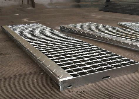 Non Slip Weld Steel Stair Treads Grating Safety Grating Stair Treads