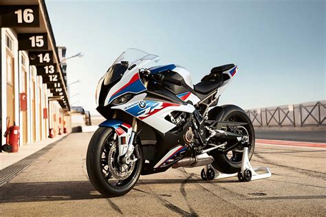 10 Fastest Motorcycles In The World Man Of Many