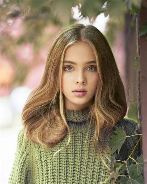 If you are anything like me, then here are hairstyles for girls, that are not only simple yet chicky. Easy And Cute Hairstyles For Teenage Girls - Petanouva