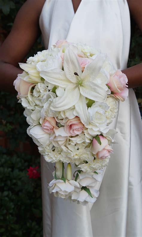 Do it yourself wedding flowers tutorial. Simple to Make Beautiful DIY Cascading Wedding Bouquet ...
