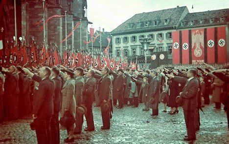 Jahrhundert endete mit einer steigenden zustimmung zu einem großdeutschen reich. Täter und Opfer im Nationalsozialismus - wissenschaft.de