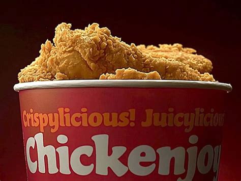 Jollibee's perfectly seasoned fried chicken that's crispy on the outside; Jollibee Menu Chicken Bucket Price 2019 in 2021 | Chicken ...