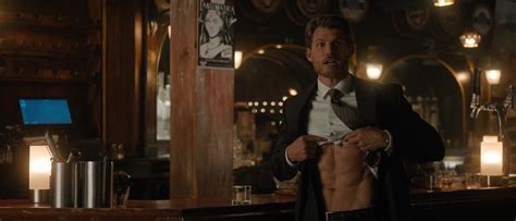 Auscaps Travis Van Winkle Shirtless In Fubar 1 03 Honeyplot