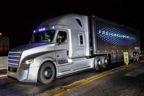 Freightliner Launches Autonomous Semi Truck Insider Car News