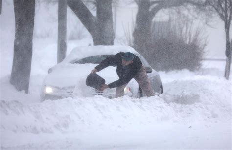 Record Snowfall Buries Rochester Buffalo Areas How Much Snow Fell In