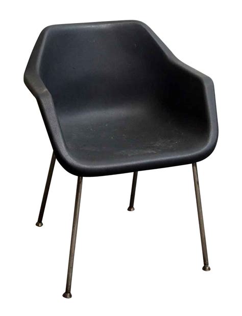 Check out our molded plastic chair selection for the very best in unique or custom, handmade pieces from our мебель shops. 1960s Molded Plastic Chairs with Chrome Frame | Olde Good ...