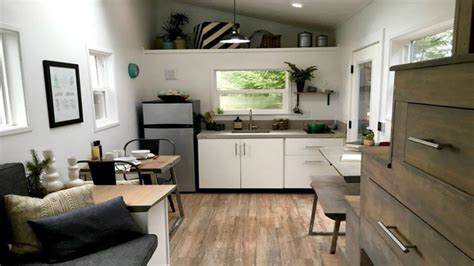 Learn about tiny living like where can i park my tiny home or in the market for a tiny house for sale or just looking for inspiration? 30 Elegant Modern Tiny Houses Interior Ideas That You Will ...
