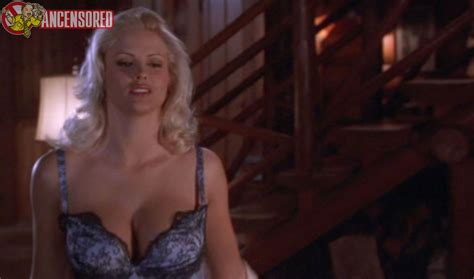 Naked Anna Nicole Smith In Naked Gun 33 13