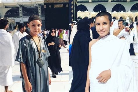 Sebagian besar pria sangat senang jika bisa berdekatan dengan pasangannya, dan pelukan dapat menjadi salah satu bentuk perwujudan kasih sayang yang mendalam. "Saya Masih Seorang Lelaki & Masih Menghormati Agama Saya ...