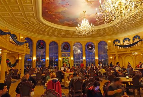 The dining rooms include the elegant ballroom, the west wing of the beast's castle or the stunning rose gallery. Reasons to Stay at a Disney World Resort Hotel