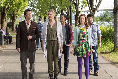Noah Wyle Rebecca Romijn Lindy Booth Christian Kane And John Harlan Kim In The Librarians