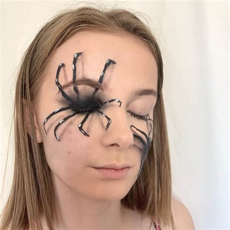 20 Creepy Spider Makeup For Halloween 2020