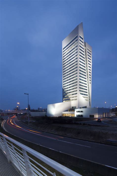 With the financial support of peter merian from basel, johann friedrich küpfer acquired the company in lörrach, germany leading. KBC Arteveldetoren | architectura.be