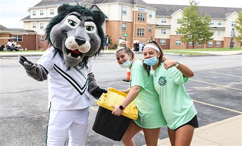 SRU Helps New Babes Feel Right At Home During Move In Day Slippery Rock University