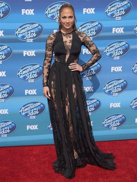 Jennifer Lopez Pretty Much Owning The Red Carpet At American Idol