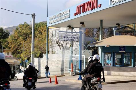 Όπως αποκάλυψε το mega κυβέρνηση και αρχιεπισκοπή είναι σε συνεννόηση ώστε να αλλάξει η ώρα της ανάστασης. Η νοσηλεύτρια Ελένη Πέτρακα καταρρίπτει τα σενάρια ...