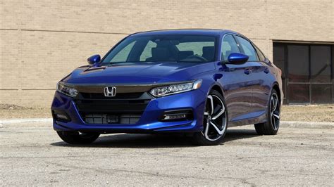 Honda accord sport 2019check the most updated price of honda accord sport 2019 price in russia and detail specifications, features and compare honda accord sport 2019 prices features and detail specs with upto 3 products. The 2019 Honda Accord is stylish and sensible - Roadshow