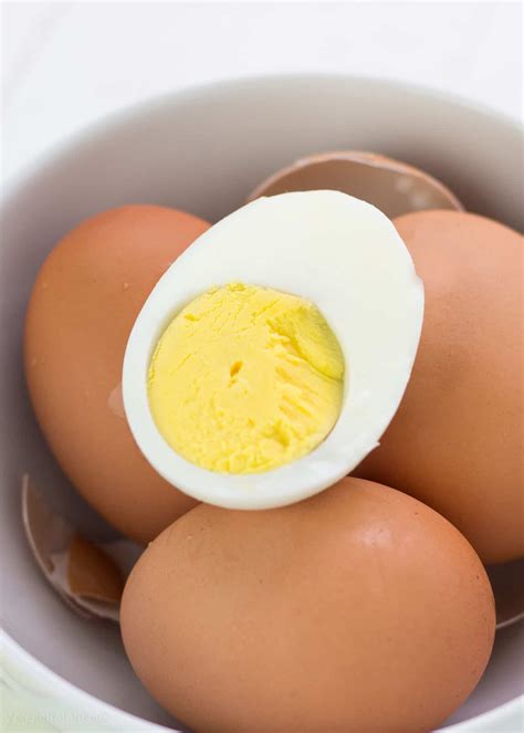 How To Make Perfect Hard Boiled Eggs Recipe Quick And Easy